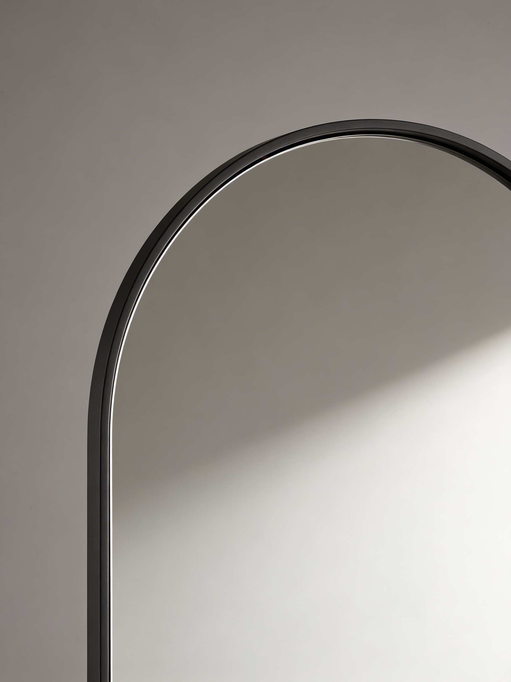 Maison Arch Floor Mirror – Black Frame